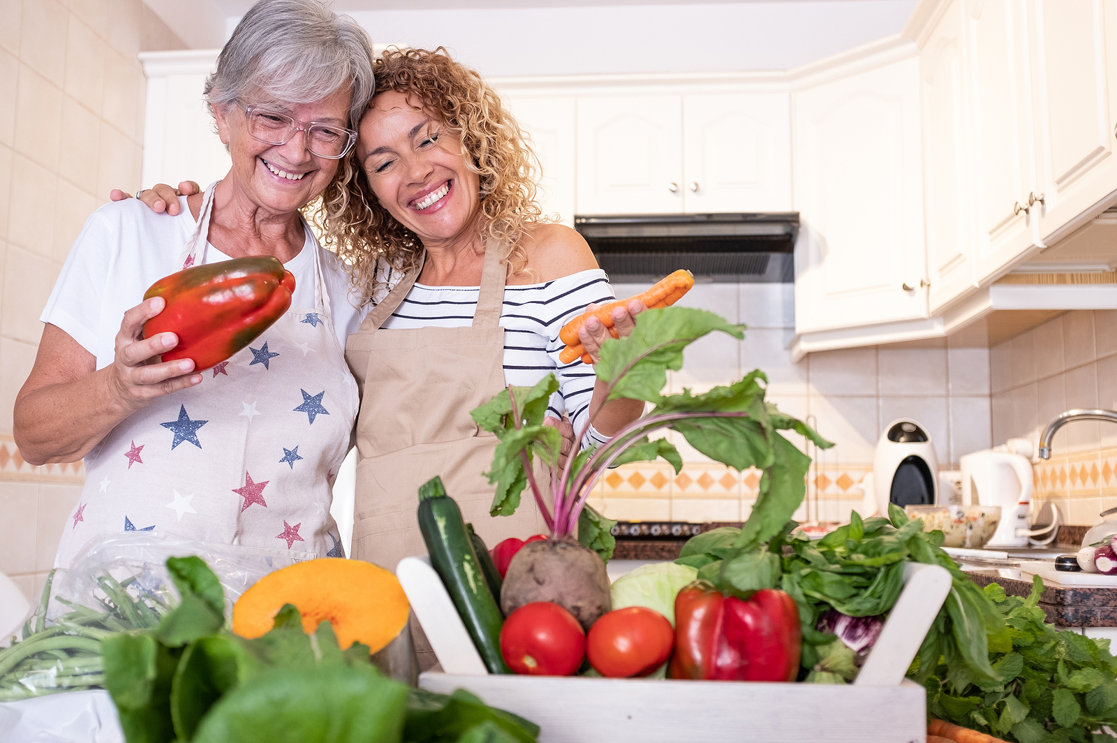 Elder care can help seniors with nutritional support.